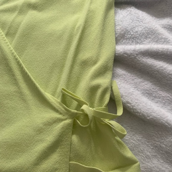 H&M Chartreuse Wrap Blouse L - Picture 8 of 10